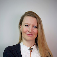 Carmen Gucher // Saturn X